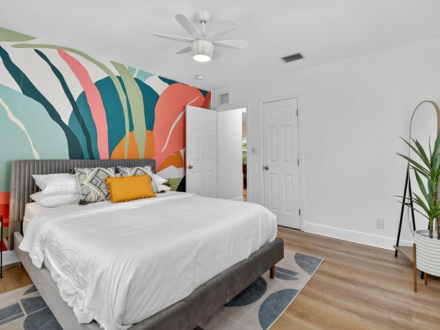 Продажа дома по адресу 1001 NE 16th Street - фото 6646371