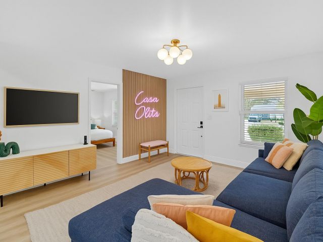 Продажа дома по адресу 1001 NE 16th Street - фото 6646375