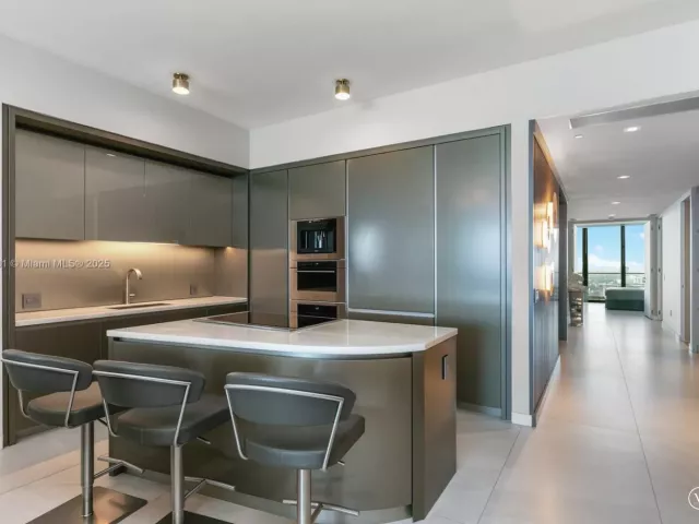 Продажа квартиры #3402 - фото 6653109