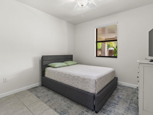 Продажа дома по адресу 11823 SW 151st Place - фото 6658418