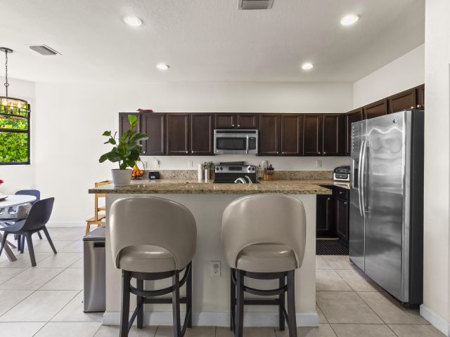 Продажа дома по адресу 11823 SW 151st Place - фото 6658424