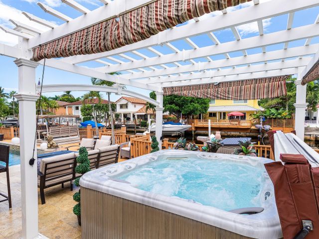 Продажа дома по адресу 1548 SW 5th Avenue - фото 6647041