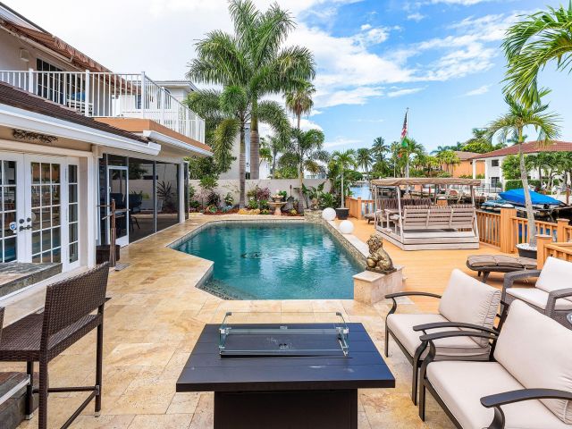 Продажа дома по адресу 1548 SW 5th Avenue - фото 6647043