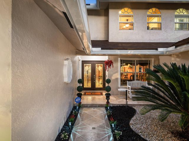 Продажа дома по адресу 1548 SW 5th Avenue - фото 6700106