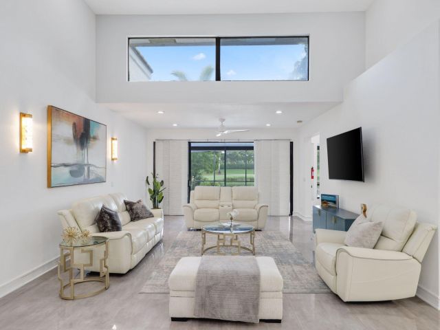 Продажа дома по адресу 10106 Spyglass Way - фото 6649312