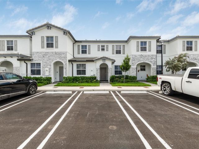 Дом в аренду по адресу 29254 SW 163rd Ct 29254 - фото 7474132