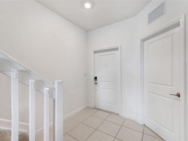 Дом в аренду по адресу 29254 SW 163rd Ct 29254 - фото 7474137