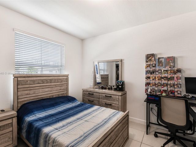 Дом в аренду по адресу 29254 SW 163rd Ct 29254 - фото 7474147