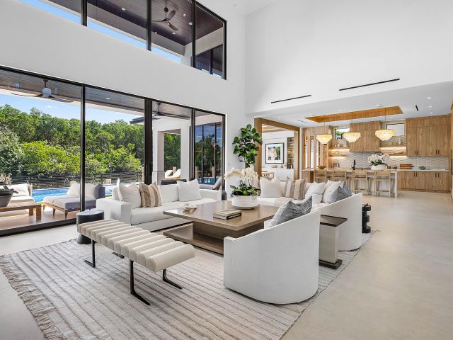 Продажа дома по адресу 1560 SW 6th Avenue SW - фото 6838853