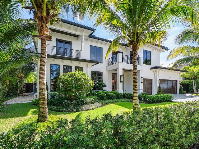 Продажа дома по адресу 1560 SW 6th Avenue SW - фото 6838865