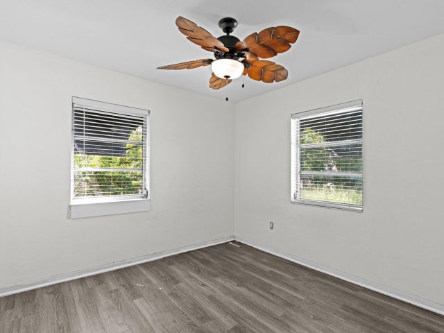 Продажа дома по адресу 3101 Glenwood Road - фото 6656445