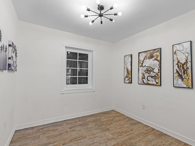 Продажа дома по адресу 3101 Glenwood Road - фото 6656447