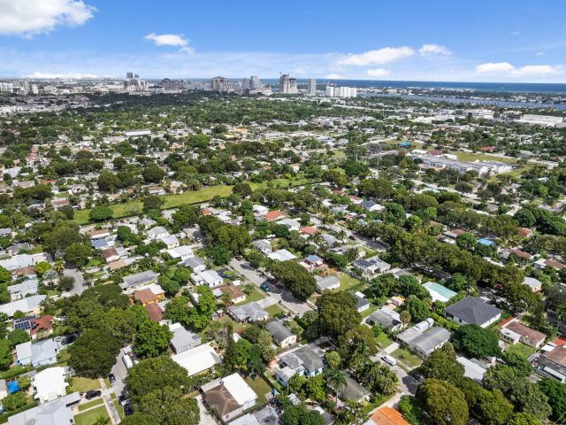 Продажа дома по адресу 3101 Glenwood Road - фото 6656449