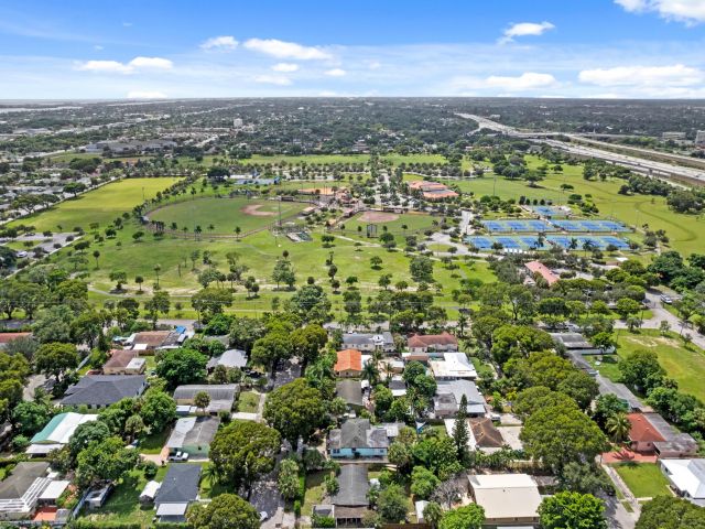 Продажа дома по адресу 3101 Glenwood Road - фото 6656451