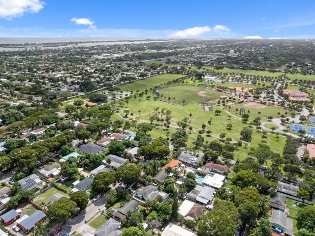 Продажа дома по адресу 3101 Glenwood Road - фото 6656453