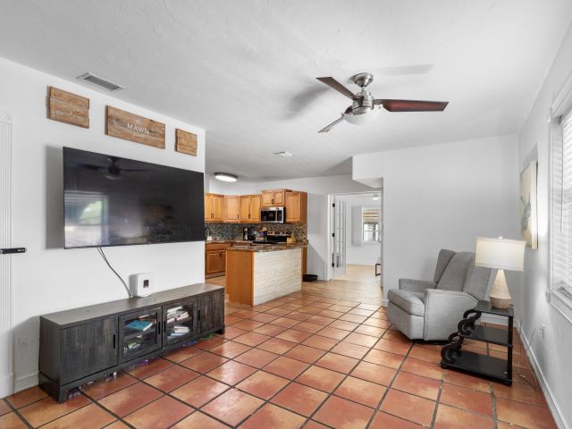 Продажа дома по адресу 3101 Glenwood Road - фото 6656457