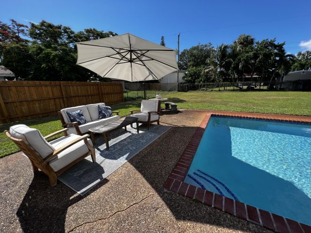 Дом в аренду по адресу 124 NW 9th Street - фото 6650846