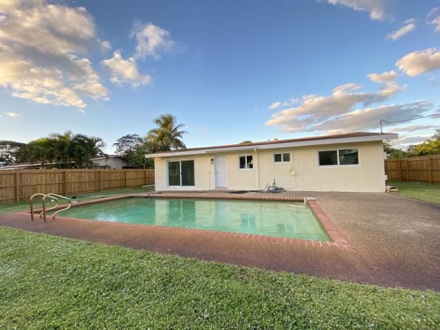 Дом в аренду по адресу 124 NW 9th Street - фото 6650851