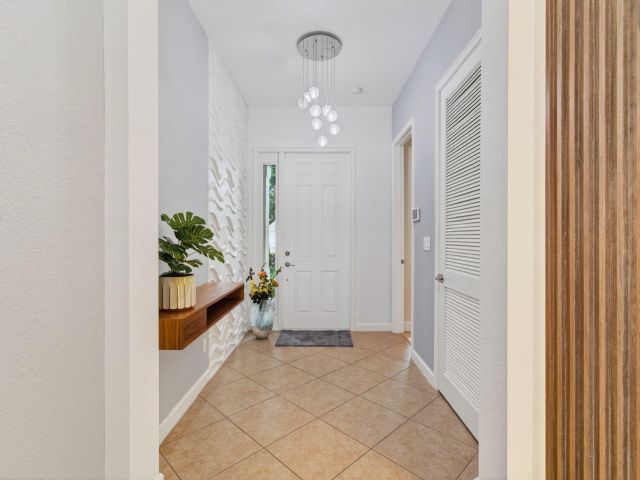 Продажа дома по адресу 8137 Ferentino Pass - фото 6656830