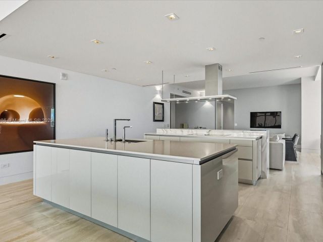 Продажа квартиры #1001 - фото 6659515