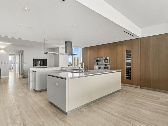 Продажа квартиры #1001 - фото 6659516