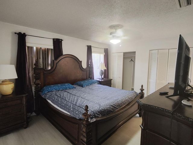 Дом в аренду по адресу 616 White Water Drive - фото 6656426