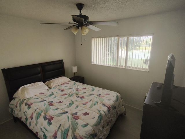 Дом в аренду по адресу 616 White Water Drive - фото 6656429