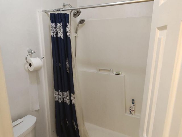 Дом в аренду по адресу 616 White Water Drive - фото 6656431