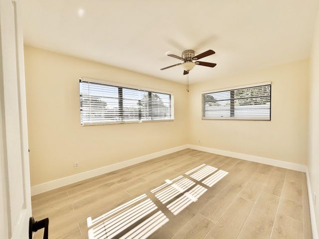 Дом в аренду по адресу 2201 NE 5th Avenue - фото 6653389