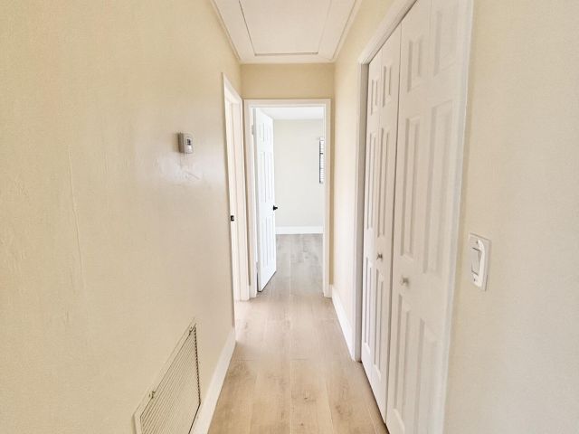 Дом в аренду по адресу 2201 NE 5th Avenue - фото 6653390