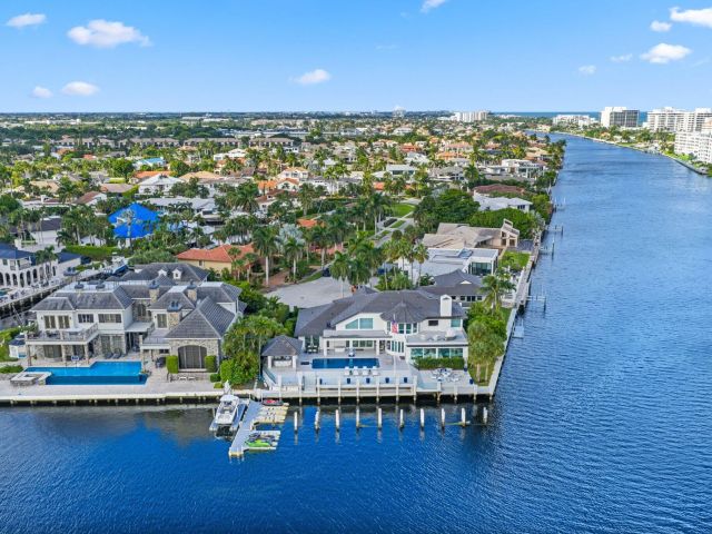 Продажа дома по адресу 7400 NE Orchid Bay Terrace - фото 6655324