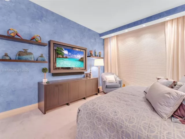 Продажа квартиры #705 - фото 6681170