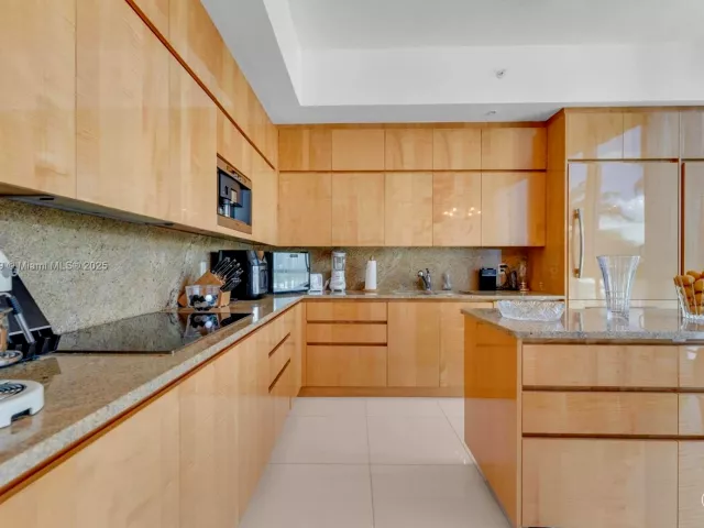 Продажа квартиры #705 - фото 6681175