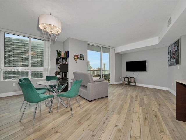 Продажа квартиры #4019 - фото 7436990