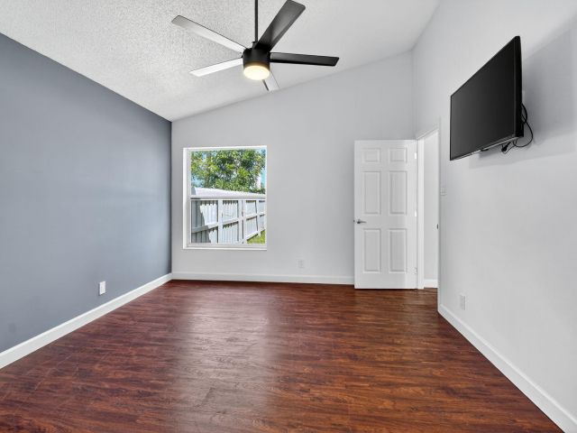 Продажа дома по адресу 7550 Ironbridge Circle - фото 6662172