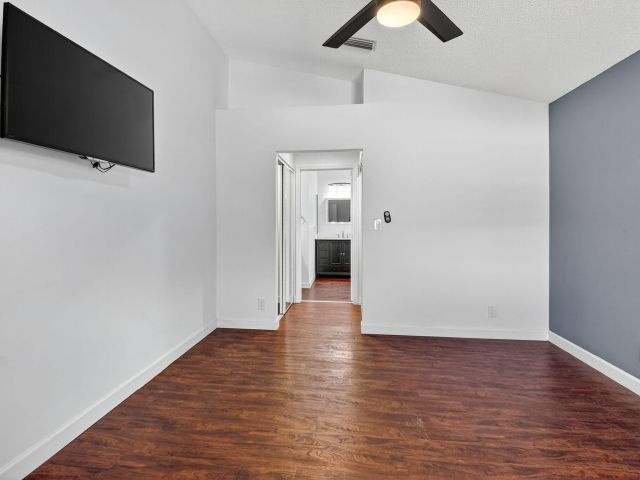 Продажа дома по адресу 7550 Ironbridge Circle - фото 6662174