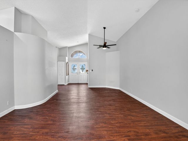 Продажа дома по адресу 7550 Ironbridge Circle - фото 6662181