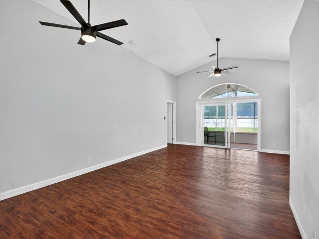 Продажа дома по адресу 7550 Ironbridge Circle - фото 6662185