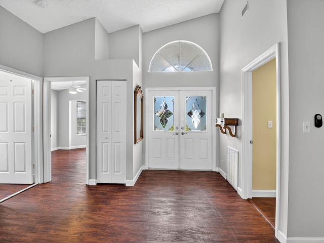 Продажа дома по адресу 7550 Ironbridge Circle - фото 6662187