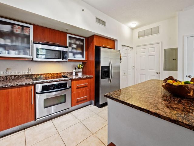 Продажа дома по адресу 888 S Douglas Rd 113 - фото 6676182