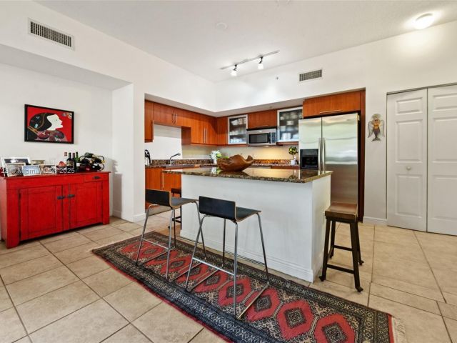 Продажа дома по адресу 888 S Douglas Rd 113 - фото 6676185