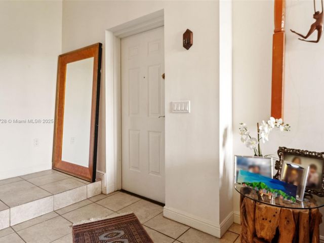 Продажа дома по адресу 888 S Douglas Rd 113 - фото 6676191