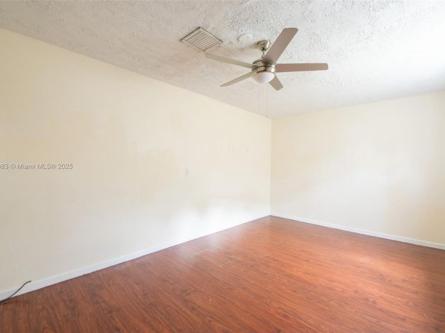 Продажа дома по адресу 2900 N 73rd Ave - фото 7419427