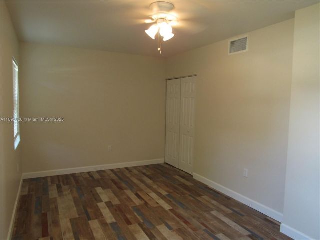 Дом в аренду по адресу 440 NW 15TH Avenue - фото 7487601