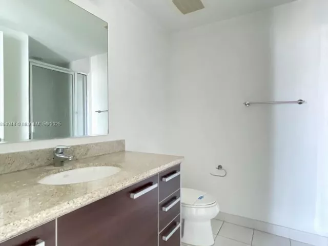 Продажа квартиры #2411 - фото 7516062