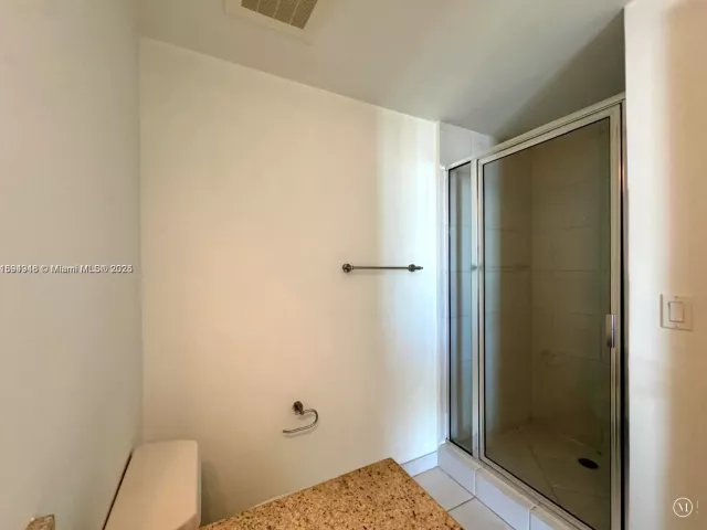 Продажа квартиры #2411 - фото 7516066