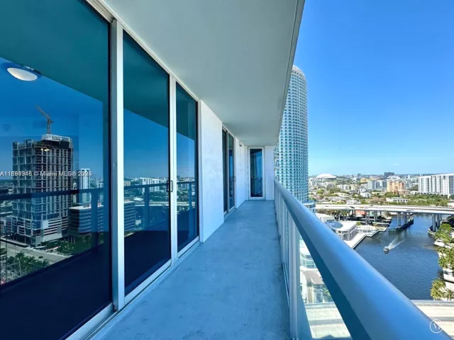 Продажа квартиры #2411 - фото 7516070