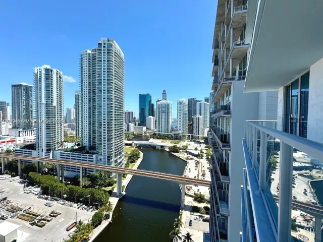 Продажа квартиры #2411 - фото 7516072