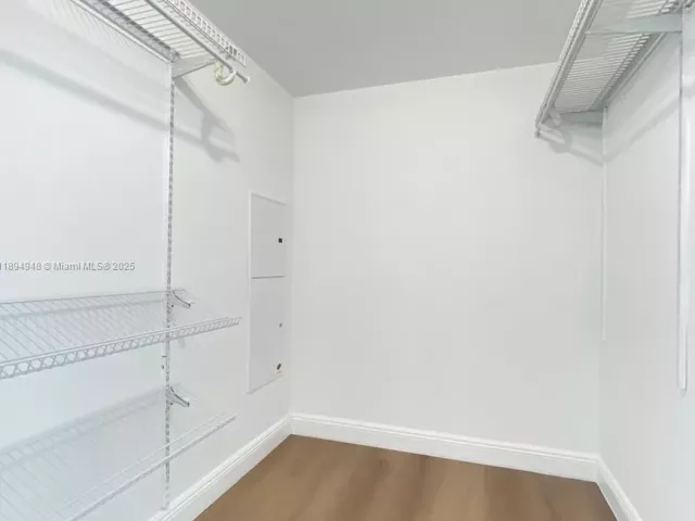 Продажа квартиры #2411 - фото 7516061