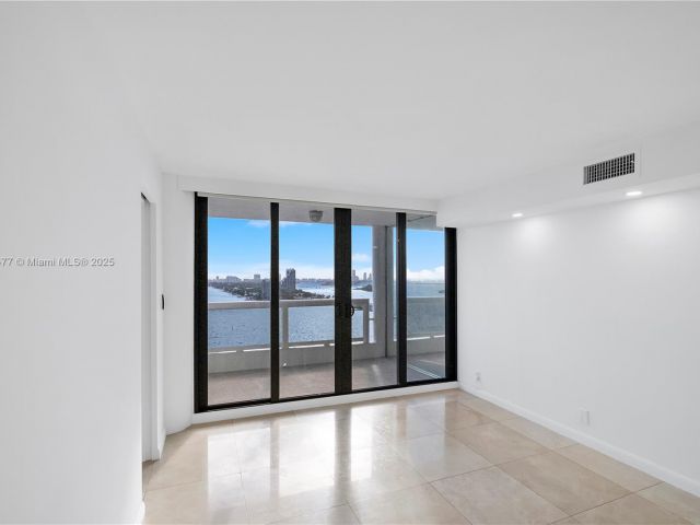 Квартира в аренду номерA-1733 - фото 6696143